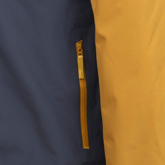 Arc'teryx Macai LT Lightweight Down Jacket Unisex in Orange/Black - Picture 6 of 12